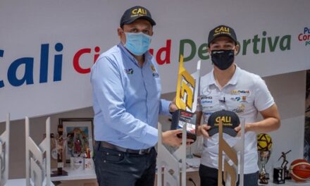 El piloto caleño Óscar Tunjo dedicó sus premios a ‘Cali Ciudad Deportiva’