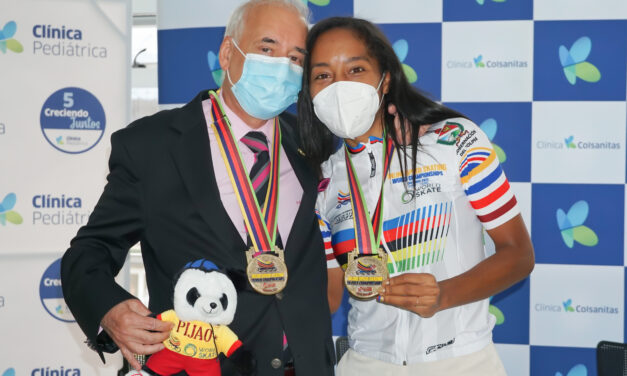 Patinadora Luz Karime Garzón ofreció las medallas que ganó al médico que la operó de la columna