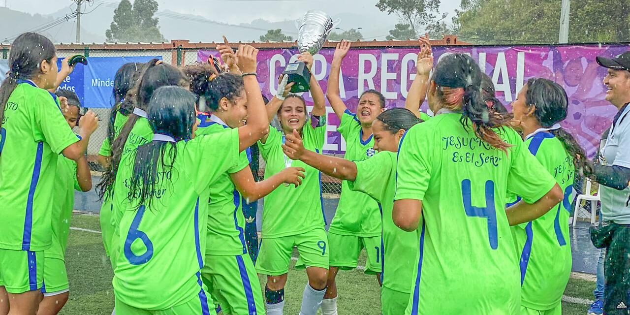 Quindianas se quedó con el título del octogonal del fútbol femenino