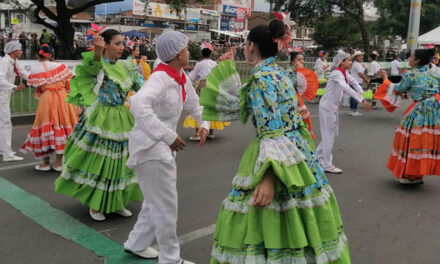 La Fiesta de mi Pueblo, un desfile incluyente para celebrar costumbres