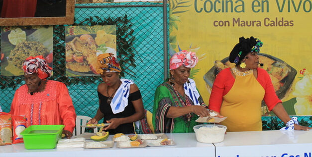 Cocina en vivo en el “Petronio”, una tradición que se degusta con sabor a Pacífico