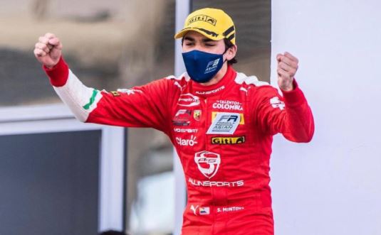 Sebastián Montoya triunfa en Yas Marina en su primera carrera en Fórmula Regional