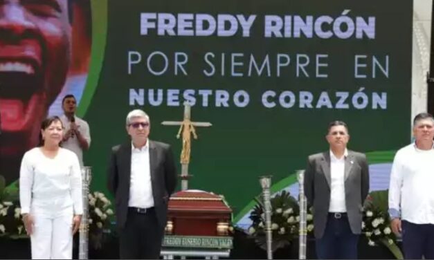 El último adiós al ‘coloso’ Freddy Rincón fue lleno de homenajes