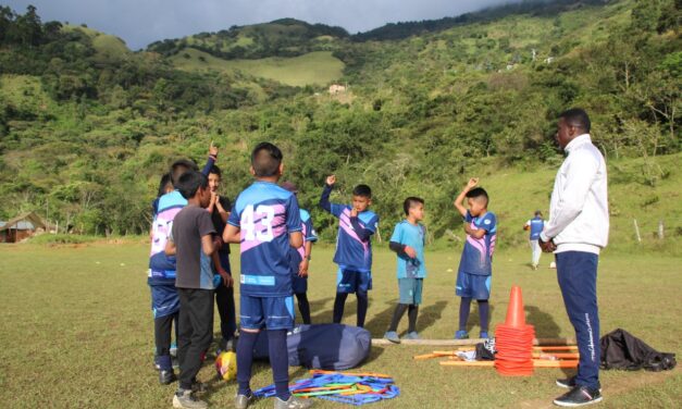 Mindeporte y Dávinson Sánchez se unen para fomentar el deporte en el Cauca