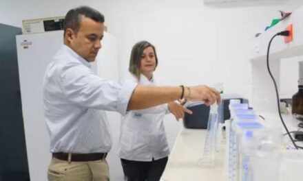 Con su laboratorio en Buga, Acuavalle garantiza un consumo de agua de calidad