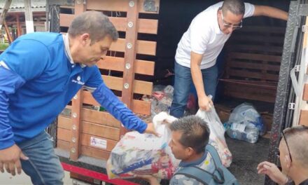 Familias damnificadas por derrumbe en Rosas, Cauca, reciben ayuda humanitarias