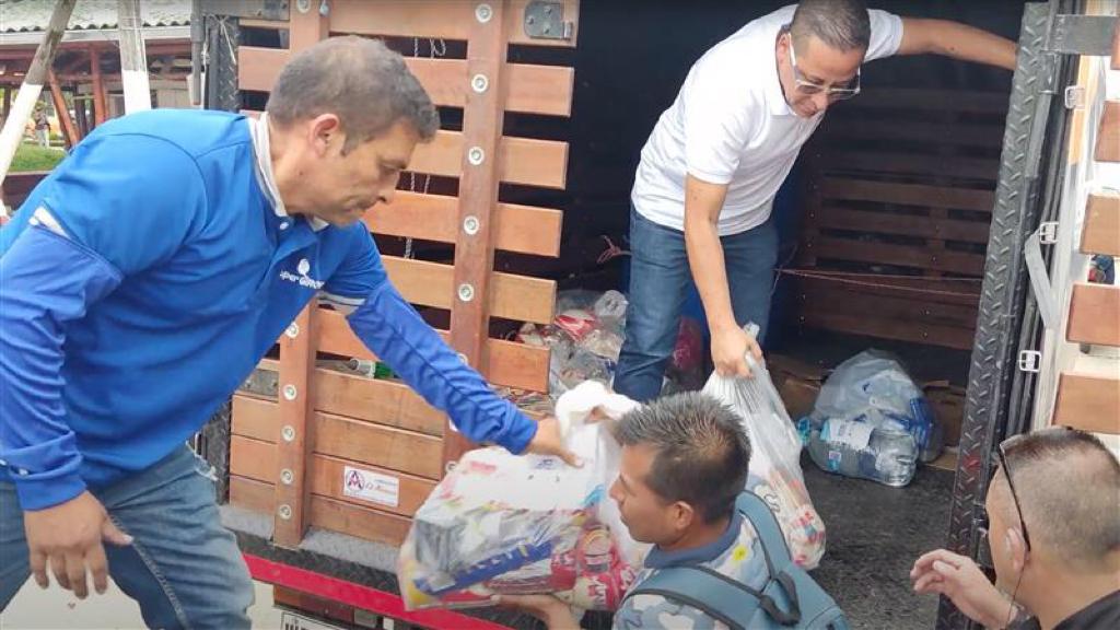 Familias damnificadas por derrumbe en Rosas, Cauca, reciben ayuda humanitarias