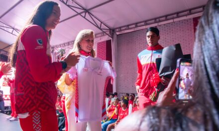 El Valle Oro Puro presenta el nuevo uniforme para Juegos Nacionales