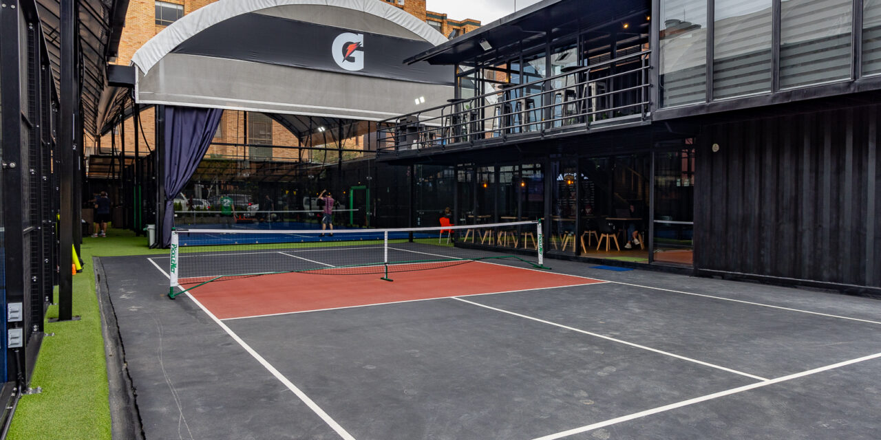 El Padel incrementa su popularidad en Colombia