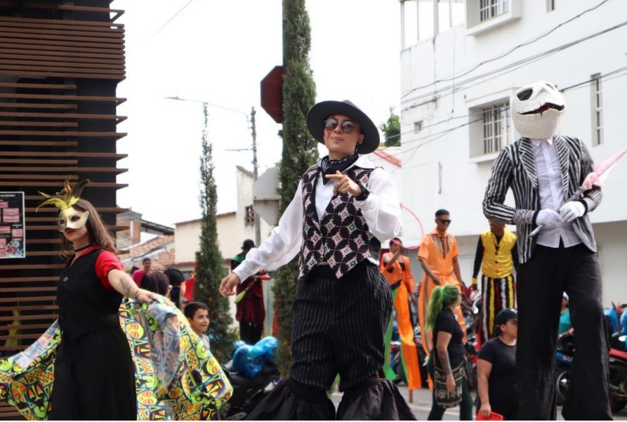 Palmira vibró con el ‘Tercer encuentro de zanqueros y cultura al circo’