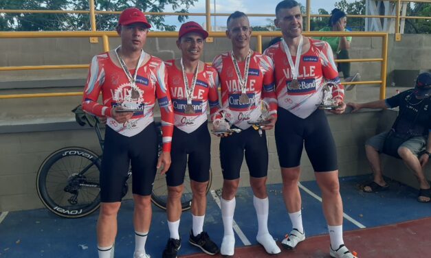 Valle se sube al podio en el Nacional Máster de Ciclismo