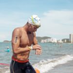 Venezolano Juan Segovia triunfa en la prueba reina del Open Swimmers Seguros del Estado